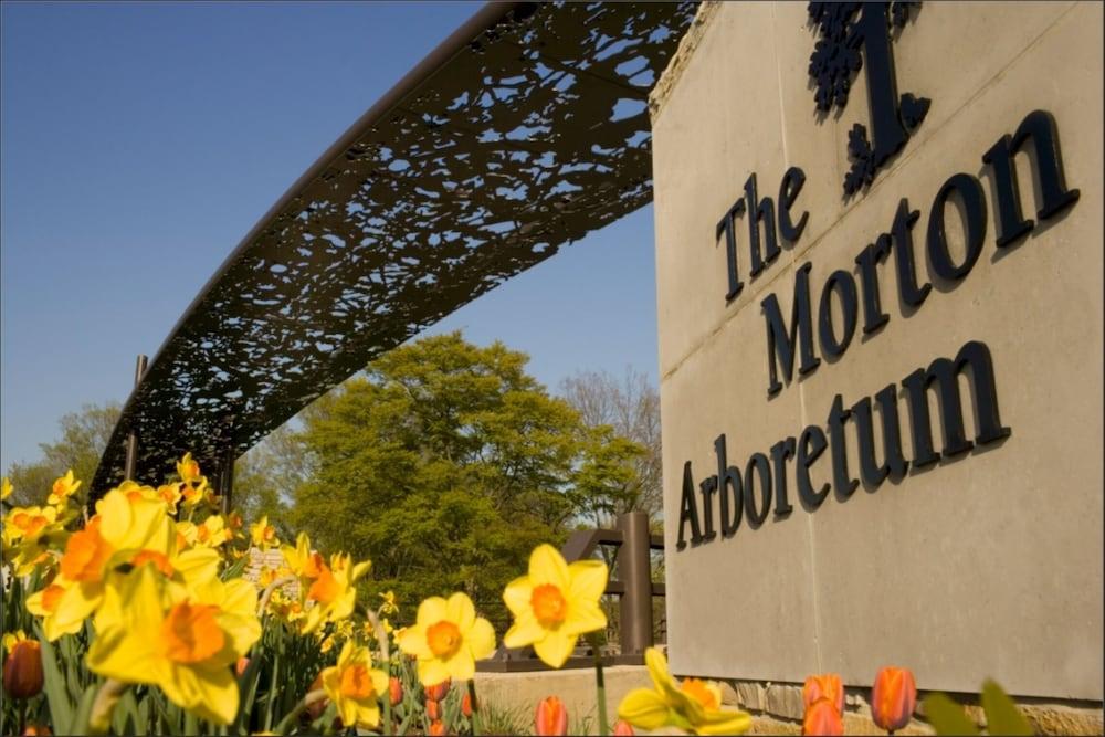 Hotel Doubletree By Hilton & Conference Center Chicago-downers Grove Downers Grove