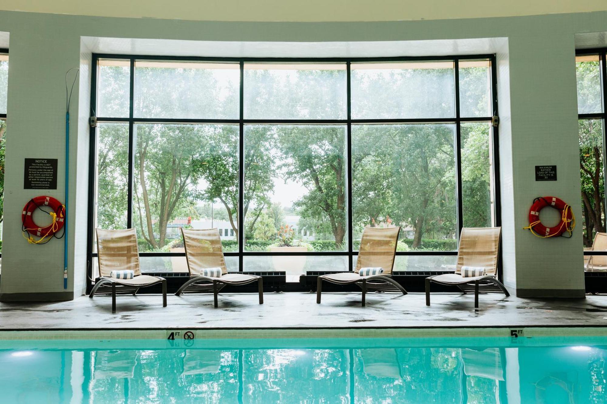Doubletree By Hilton & Conference Center Chicago-downers Grove Hotel