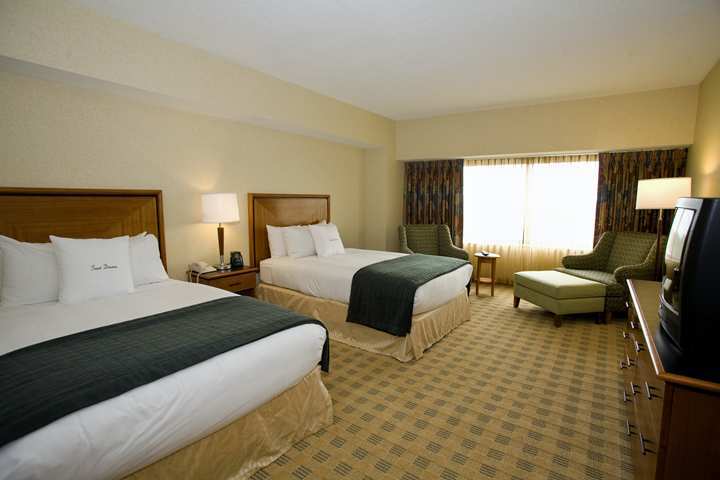 Hotel Doubletree By Hilton & Conference Center Chicago-downers Grove 3*